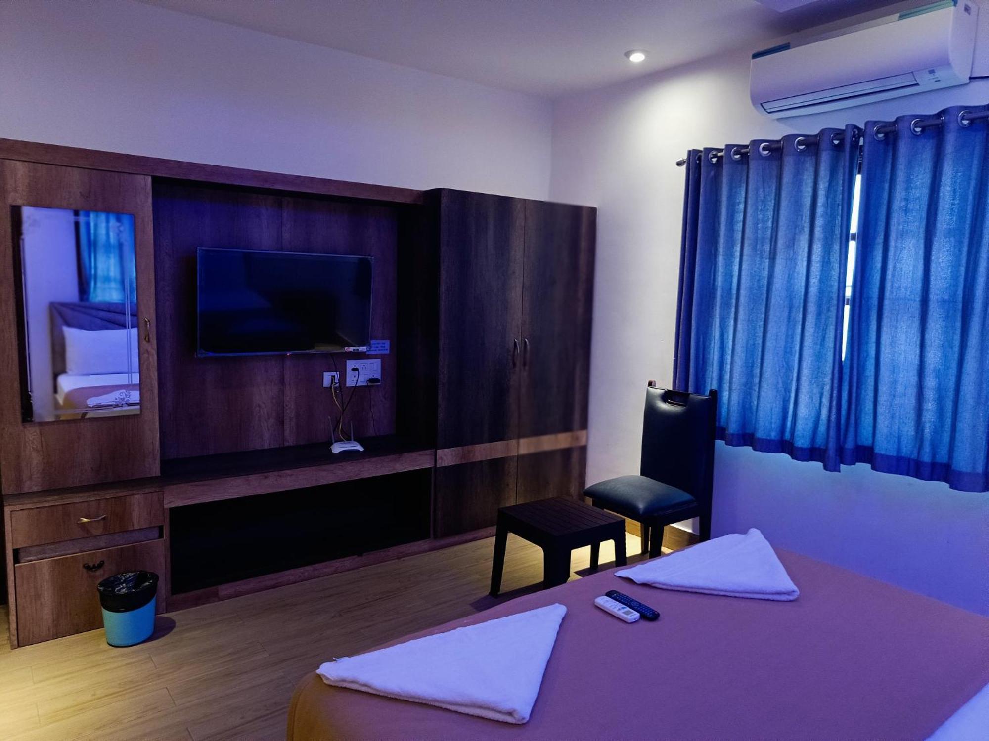 Umino Beach Resort Chennai Exterior foto